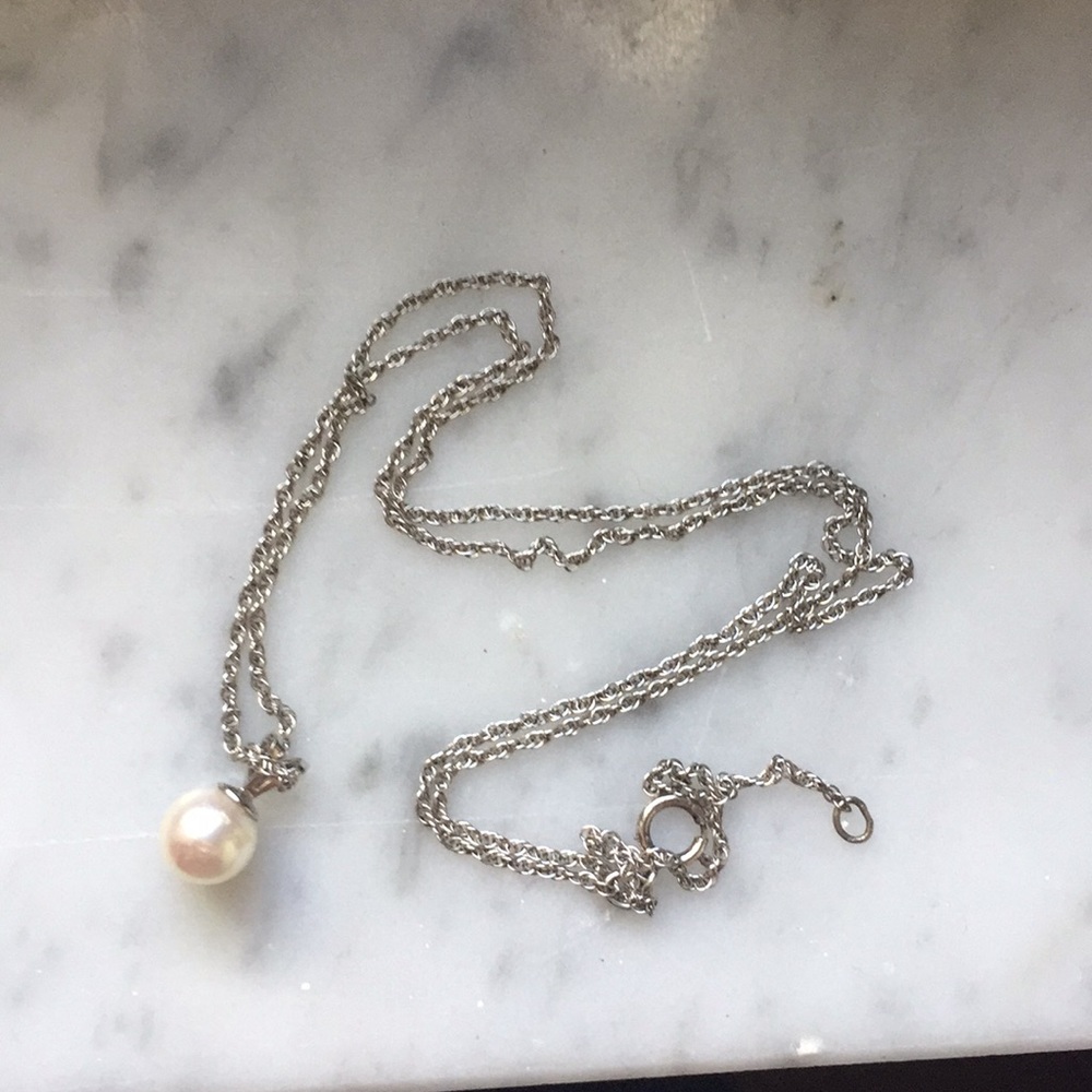 Pearl Pendant Necklace